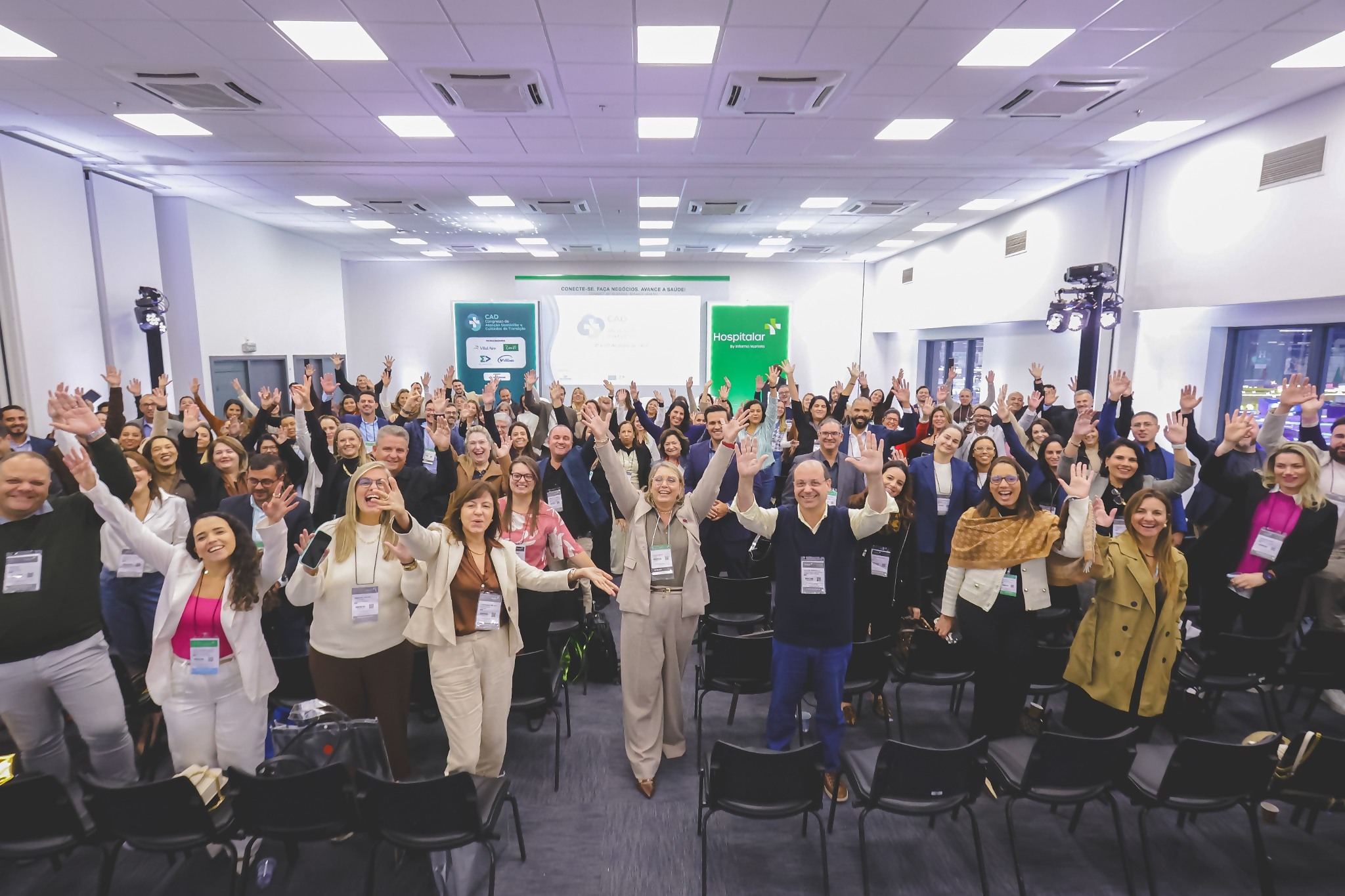 Participantes acompanham o CAD 2026 na Feira Hospitalar